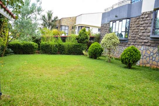 5 Bed Townhouse with En Suite at Off Kiambu Road image 11
