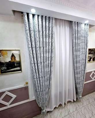 Exquisite modern curtains image 1