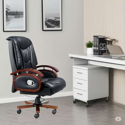Office Chair: Executive Director Office Leather Qualit Chair image 1