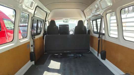 Toyota Hiace 9L Automatic Diesel 2018 image 5