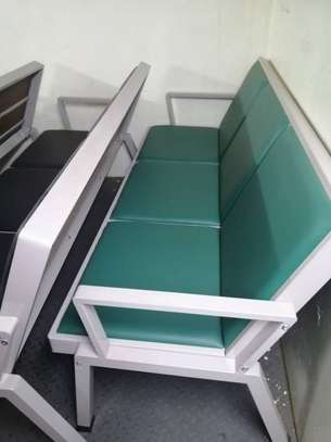 3-Seater linked visitor padded waiting chairs image 4