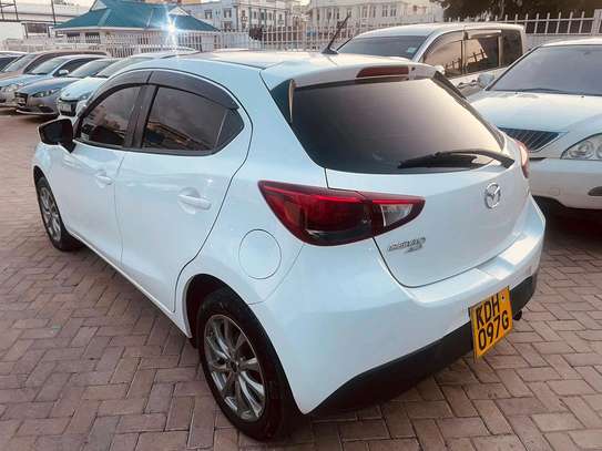 Mazda Demio Petrol 2015 white image 10