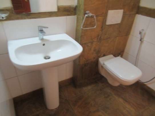 4 Bed Apartment with En Suite at Riverside image 12