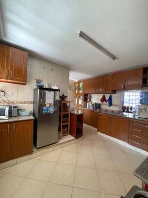 6 Bed House with En Suite in Langata image 6