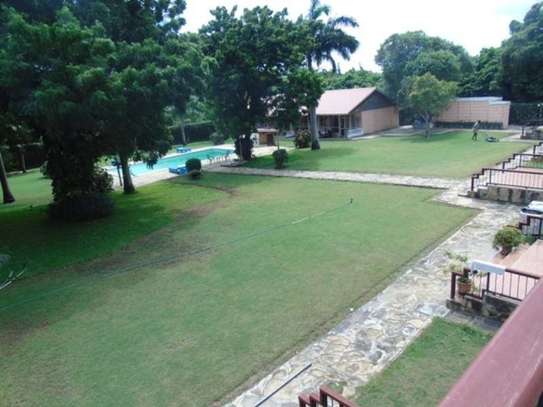 5 Bed Villa with En Suite in Nyali Area image 8