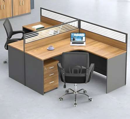 Office Workstation : Modern Curved 2-Way Office Workstation image 1