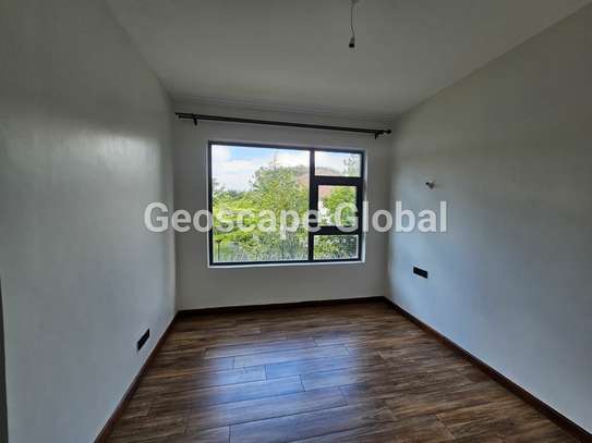5 Bed Townhouse with En Suite in Lavington image 4