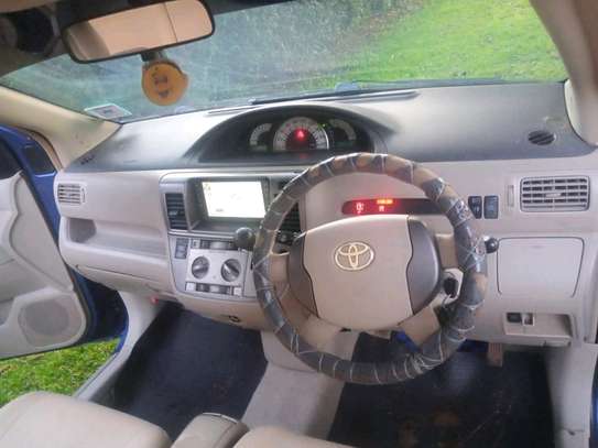 Toyota RAUM image 5