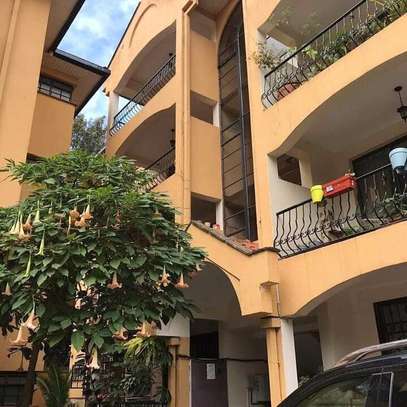 Furnished 3 bedroom apartment for rent in Rhapta Road image 10