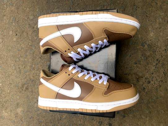 Nike Dunk judge grey(khaki)

Size 38-45 image 2