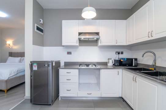 Serviced 1 Bed Apartment with En Suite in Westlands Area image 8