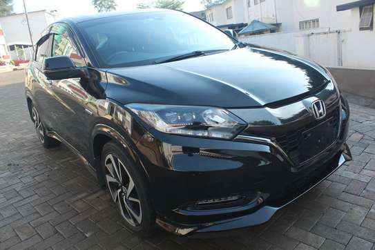 Honda Vezel RS Leather Alloys 2018 85,000 Kms image 2