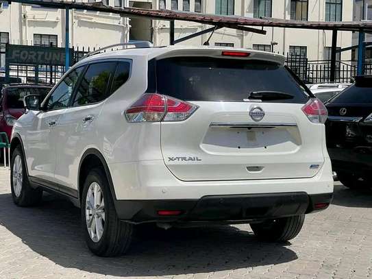Nissan X-trail white 5seater 2016 4wd image 9