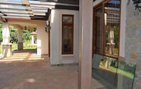 4 Bed Townhouse with Garden in Gigiri image 3