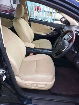 Toyota Premio G superior fully loaded image 5