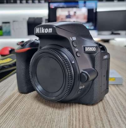 Nikon D5600 DSLR Camera with 18-55mm Lens image 2