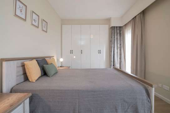 Furnished 2 Bed Apartment with En Suite in Riverside image 12