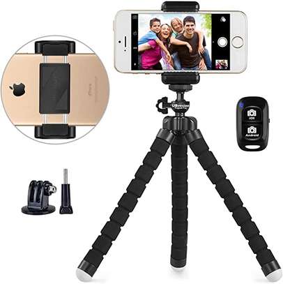 Portable and Flexible Tripod with Wireless Remote image 2
