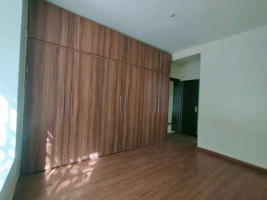 3 Bed Apartment with En Suite in Thika Road image 8