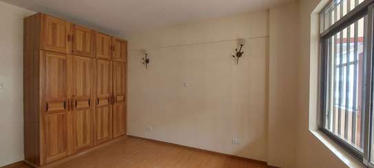 4 Bed Apartment with En Suite in Kilimani image 9