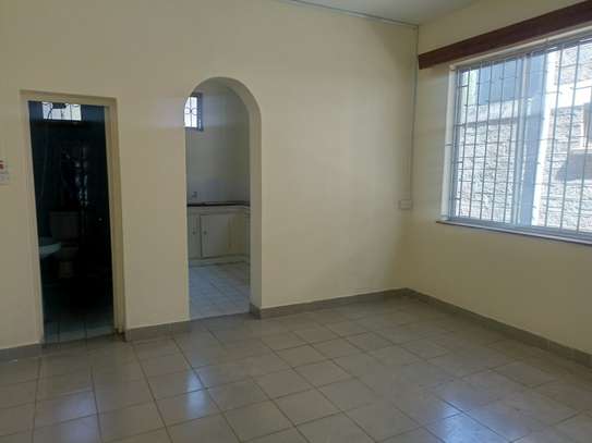 Commercial Property with Parking in Kilimani image 10