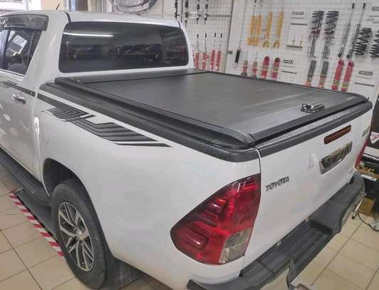 Hilux on sale boot cover