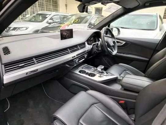 Audi Q7 image 8