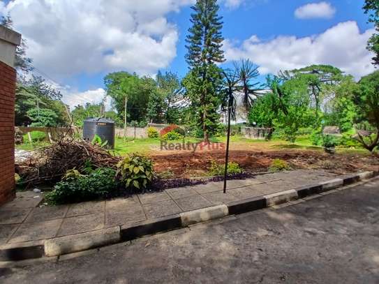 Commercial Property with Parking in State House image 1