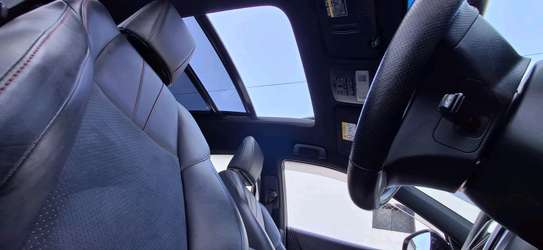 Toyota harrier premium grade 2018 sunroof image 8