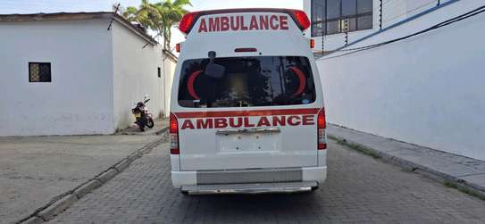 Fully Equipped Ambulance Toyota hiace 9L image 3