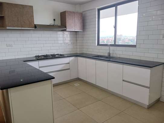 Serviced 4 Bed Apartment with En Suite at Hatheru Road image 8