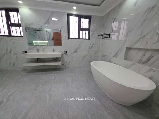 5 Bed House with Garden in Kiambu Road image 7