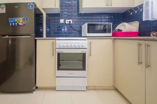 Serviced 1 Bed Apartment with En Suite at Raphta Road image 2