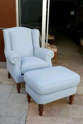 Wing single chairs. image 4