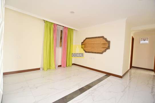 3 Bed Apartment with En Suite in Lavington image 14