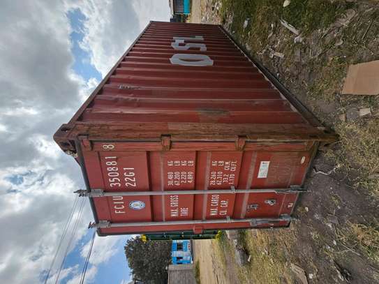 Very clean 20ft shipping containers for sale image 9