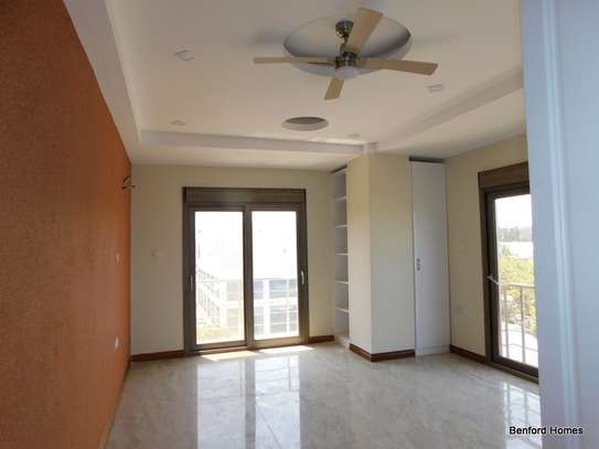 2 Bed Apartment with En Suite in Nyali Area image 17