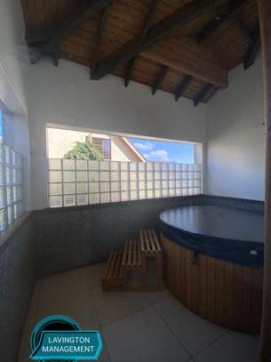 5 Bed Villa with En Suite at Muthangari image 7