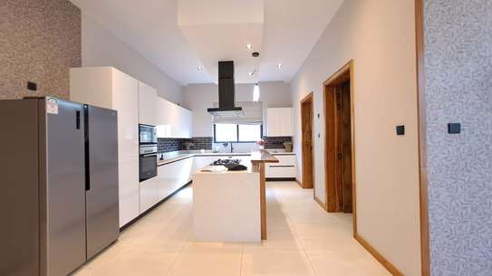 5 Bed Apartment with En Suite at Loresho image 2