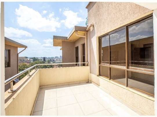 5 Bed Apartment with En Suite in Westlands Area image 4