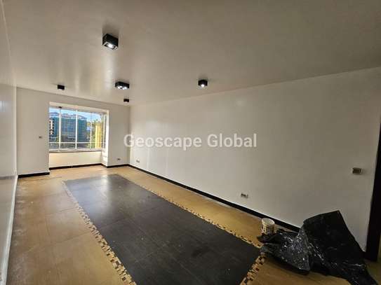 3 Bed Apartment with En Suite in Riverside image 2