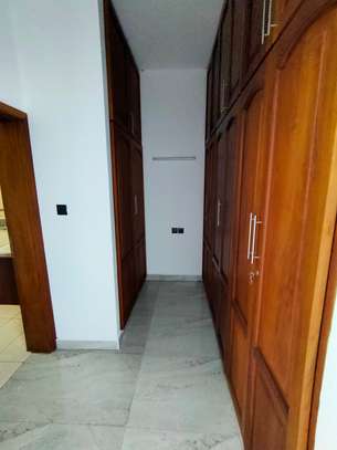 4 Bed Apartment with En Suite in Kizingo image 10
