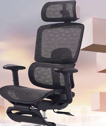 OFFICE CHAIR: Modern Footrest Best Office Chair image 2