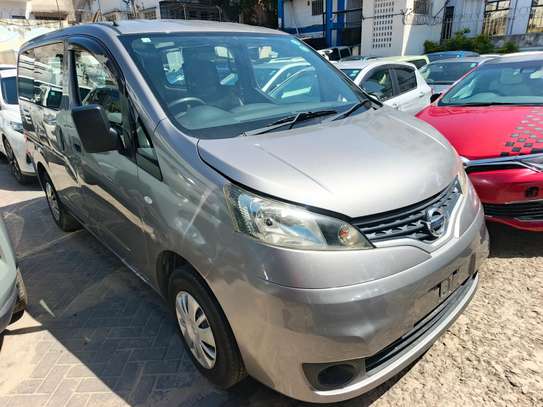 Nissan Nv200 image 5