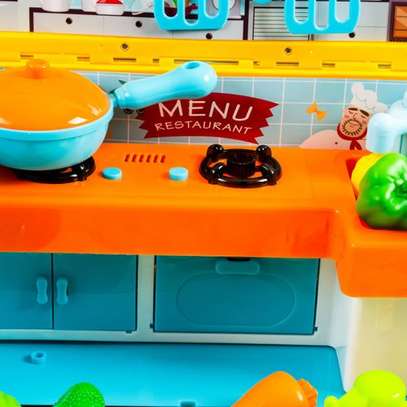 Food Truck with Convertible Kitchen Playset image 4