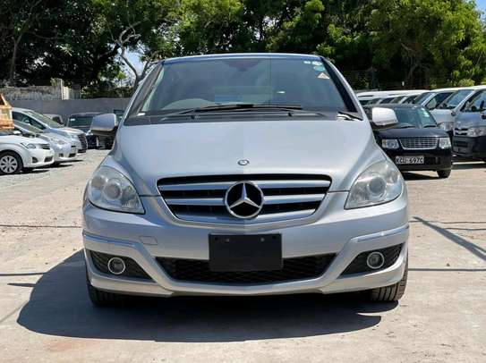 Mercedes-Benz B180 oldshape image 9