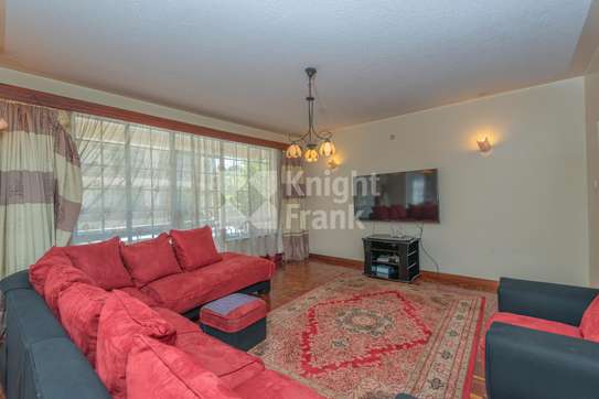 3 Bed Apartment with Parking at Masanduku Lane image 2