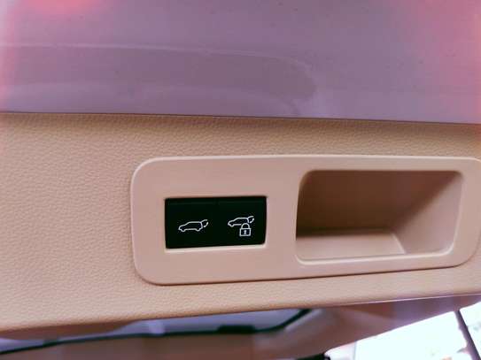 Toyota land cruiser V8 Diesel 2021 LC300 image 7