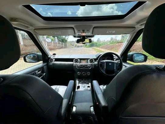 2016 Land Rover discovery 4 HSE in Nairobi image 10