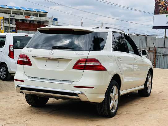 Mercedes Benz ML350 AMG Line 4MATIC Year 2015 image 4